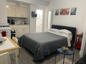 trendy Studios in Hollywood, Hollywood